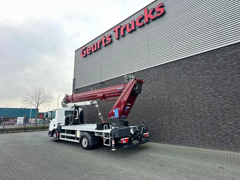 MAN TGL 7.180 4X2 BB BOCKER AK37/4000 + JIB MONTAGEKRAN/DACHDECKERKRAN/ROOFCRANE/KRAAN/KRAN/GRUA - Auto s hydraulickou rukou: obrázek 4 MAN TGL 7.180 4X2 BB BOCKER AK37/4000 + JIB MONTAGEKRAN/DACHDECKERKRAN/ROOFCRANE/KRAAN/KRAN/GRUA - Auto s hydraulickou rukou: obrázek 4