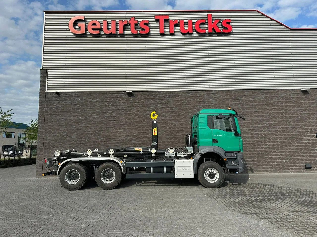MAN TGS 33.480 6X6 HYVA LIFT 26-55-S HAAKARM / ABROL - Hákový nosič kontejnerů: obrázek 4 MAN TGS 33.480 6X6 HYVA LIFT 26-55-S HAAKARM / ABROL - Hákový nosič kontejnerů: obrázek 4