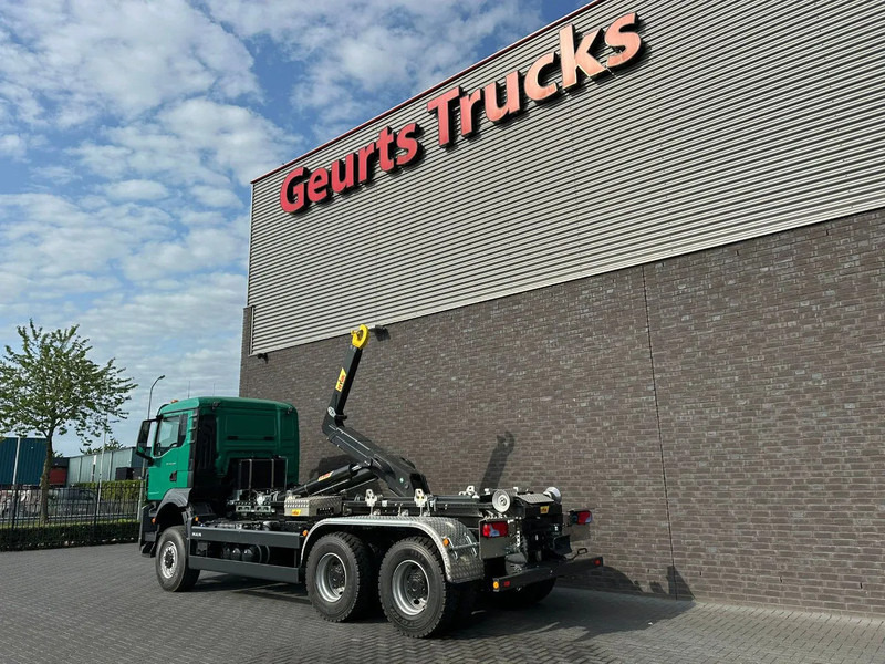 MAN TGS 33.480 6X6 HYVA LIFT 26-55-S HAAKARM / ABROLLKIPPER/ HOOKLIFT (NIEUWE/ NEU/ NEW) - Hákový nosič kontejnerů: obrázek 3 MAN TGS 33.480 6X6 HYVA LIFT 26-55-S HAAKARM / ABROLLKIPPER/ HOOKLIFT (NIEUWE/ NEU/ NEW) - Hákový nosič kontejnerů: obrázek 3