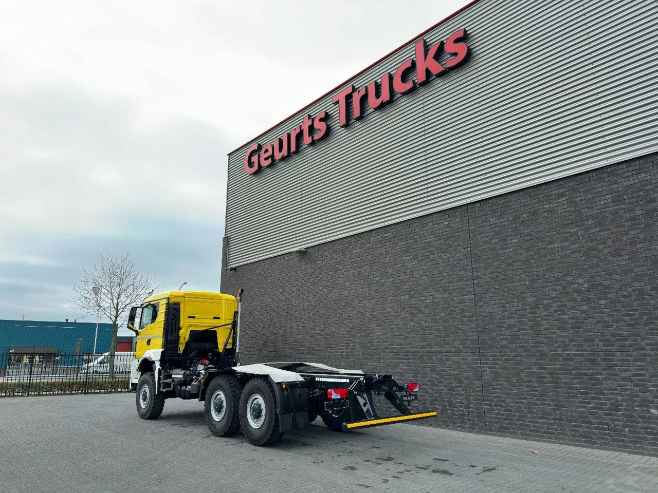 MAN TGS 33.540 6X6 BB CH HEAVY DUTY CHASSIS CABINE/N - Podvozek s kabinou: obrázek 3 MAN TGS 33.540 6X6 BB CH HEAVY DUTY CHASSIS CABINE/N - Podvozek s kabinou: obrázek 3