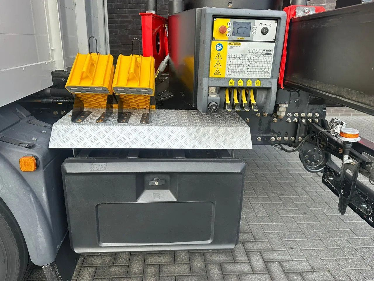 Auto s hydraulickou rukou MAN TGS 35.470 8X2 SCHUIFZEIL MET PALFINGER PK37.002: obrázek 27