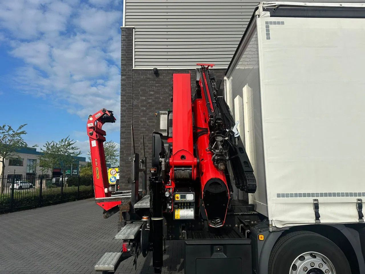 Auto s hydraulickou rukou MAN TGS 35.470 8X2 SCHUIFZEIL MET PALFINGER PK37.002: obrázek 30