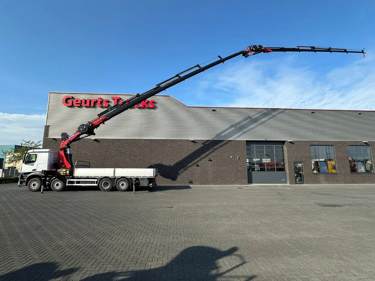 Mercedes-Benz Arocs 3251 8X2 + HMF 7020-K7 FJ 1400-K6 KRAAN/KR - Auto s hydraulickou rukou: obrázek 1 Mercedes-Benz Arocs 3251 8X2 + HMF 7020-K7 FJ 1400-K6 KRAAN/KR - Auto s hydraulickou rukou: obrázek 1