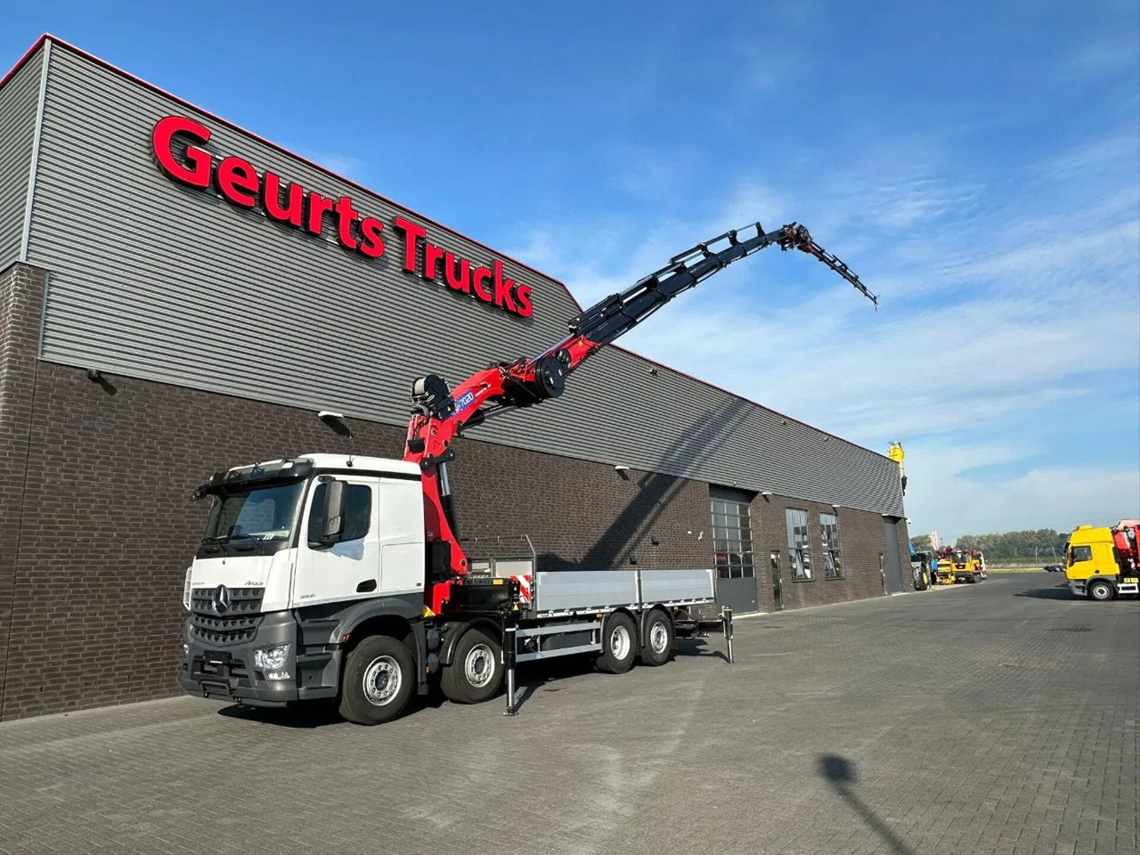 Mercedes-Benz Arocs 3251 8X2 + HMF 7020-K7 FJ 1400-K6 KRAAN/KR - Auto s hydraulickou rukou: obrázek 2 Mercedes-Benz Arocs 3251 8X2 + HMF 7020-K7 FJ 1400-K6 KRAAN/KR - Auto s hydraulickou rukou: obrázek 2
