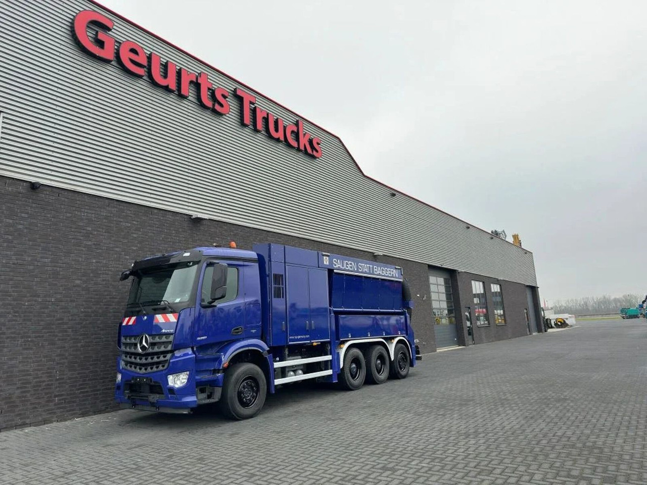 Mercedes-Benz Arocs 3251 8X4 RSP ESE 6 RD 8000 SAUGBAGGER/SUCT - Čistič odpadových jam: obrázek 2 Mercedes-Benz Arocs 3251 8X4 RSP ESE 6 RD 8000 SAUGBAGGER/SUCT - Čistič odpadových jam: obrázek 2