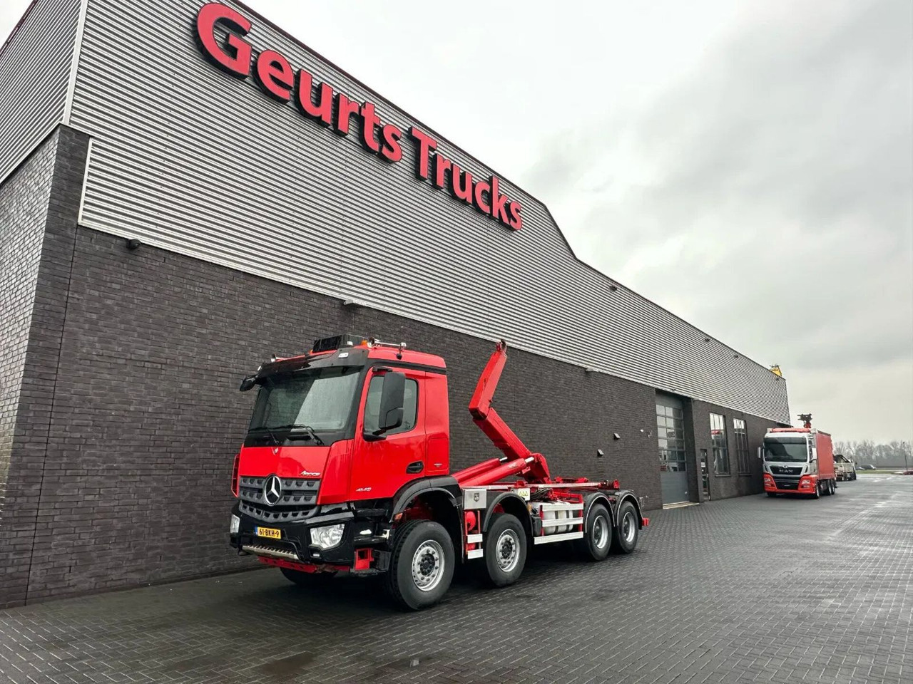 Mercedes-Benz Arocs 8X4 VDL S-30-6600 HAAKARMSYSTEEM/ABROLLKIP - Hákový nosič kontejnerů: obrázek 2 Mercedes-Benz Arocs 8X4 VDL S-30-6600 HAAKARMSYSTEEM/ABROLLKIP - Hákový nosič kontejnerů: obrázek 2