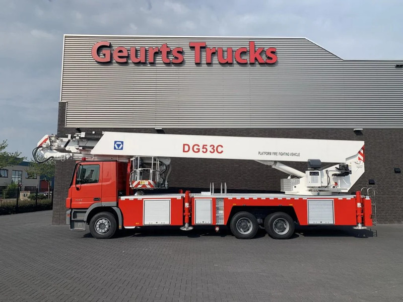 Mercedes-Benz Actros 3332 6X4 XCMG DG53C FIRE FIGTHING PLATFORM 53 METER - Nákladní auto: obrázek 1 Mercedes-Benz Actros 3332 6X4 XCMG DG53C FIRE FIGTHING PLATFORM 53 METER - Nákladní auto: obrázek 1