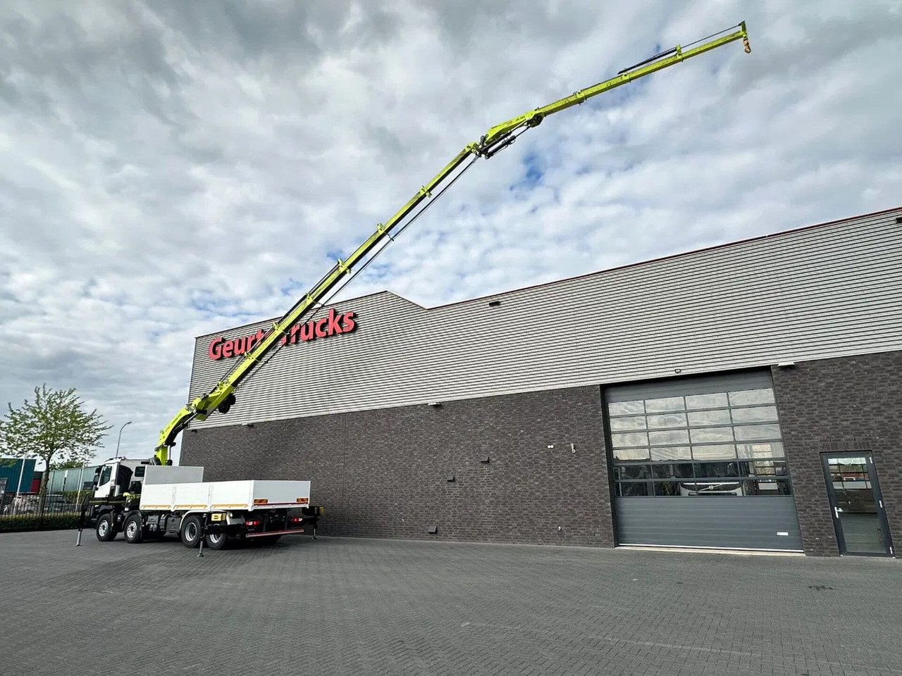 Renault C460 8X4 + HIAB X-HIPRO 548 E-7 MET JIB KRAAN / - Auto s hydraulickou rukou: obrázek 3 Renault C460 8X4 + HIAB X-HIPRO 548 E-7 MET JIB KRAAN / - Auto s hydraulickou rukou: obrázek 3