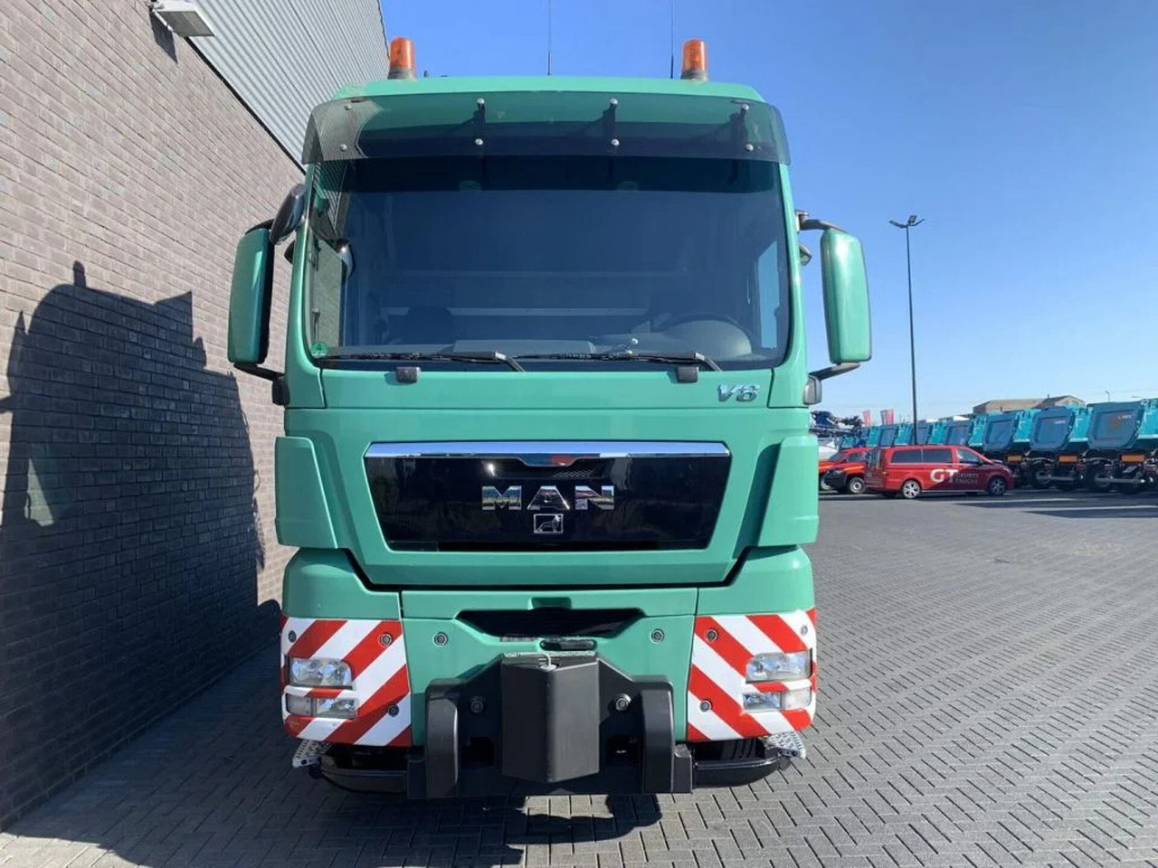 MAN TGX 41.680 V8 8X4 HEAVY DUTY TRACTOR 250 TONS - Tahač: obrázek 4 MAN TGX 41.680 V8 8X4 HEAVY DUTY TRACTOR 250 TONS - Tahač: obrázek 4