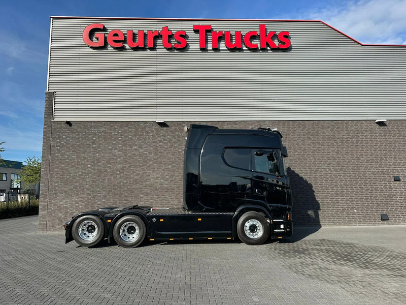 Scania S660 V8 6X2 LONGLINE SPECIAL INTERIOR BUFFL TREKKER MET HYDRAULIEK / SATTELZUG / TRACTOR UNIT / CAMIÓN - Tahač: obrázek 4 Scania S660 V8 6X2 LONGLINE SPECIAL INTERIOR BUFFL TREKKER MET HYDRAULIEK / SATTELZUG / TRACTOR UNIT / CAMIÓN - Tahač: obrázek 4