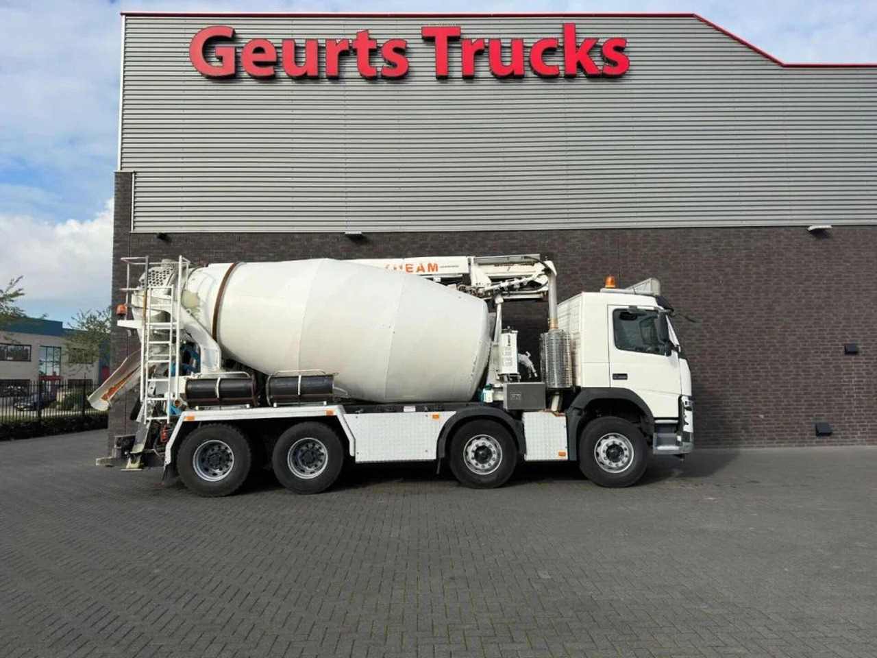 Volvo FM 410 8X4 + STETTER 9 M3 MIXER/MISCHER + THEAM - Autodomíchávač: obrázek 4 Volvo FM 410 8X4 + STETTER 9 M3 MIXER/MISCHER + THEAM - Autodomíchávač: obrázek 4