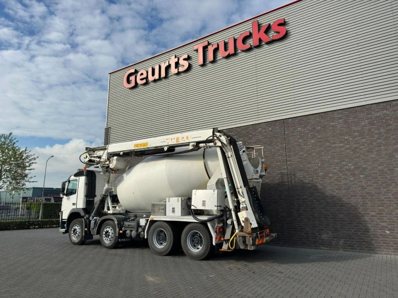 Volvo FM 410 8X4 + STETTER 9 M3 MIXER/MISCHER + THEAM - Autodomíchávač: obrázek 3 Volvo FM 410 8X4 + STETTER 9 M3 MIXER/MISCHER + THEAM - Autodomíchávač: obrázek 3