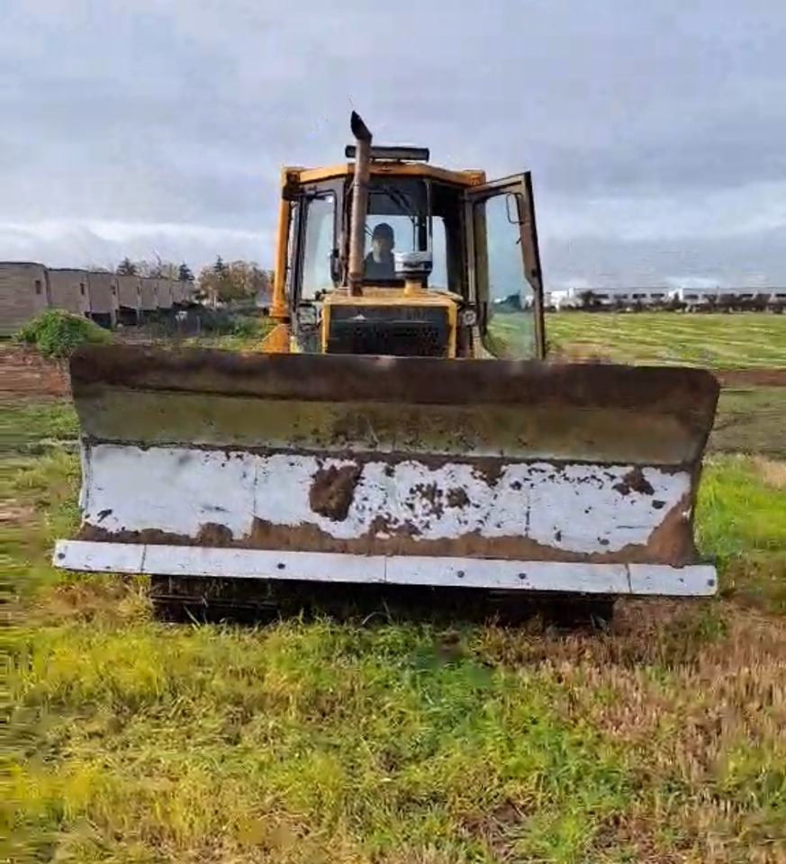 CATERPILLAR D5 M - Buldozer: obrázek 2 CATERPILLAR D5 M - Buldozer: obrázek 2