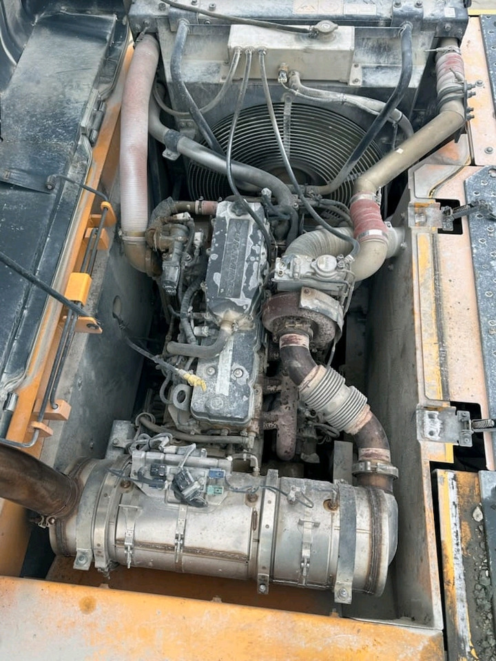 Hyundai R 300 - Pásové rýpadlo: obrázek 4 Hyundai R 300 - Pásové rýpadlo: obrázek 4