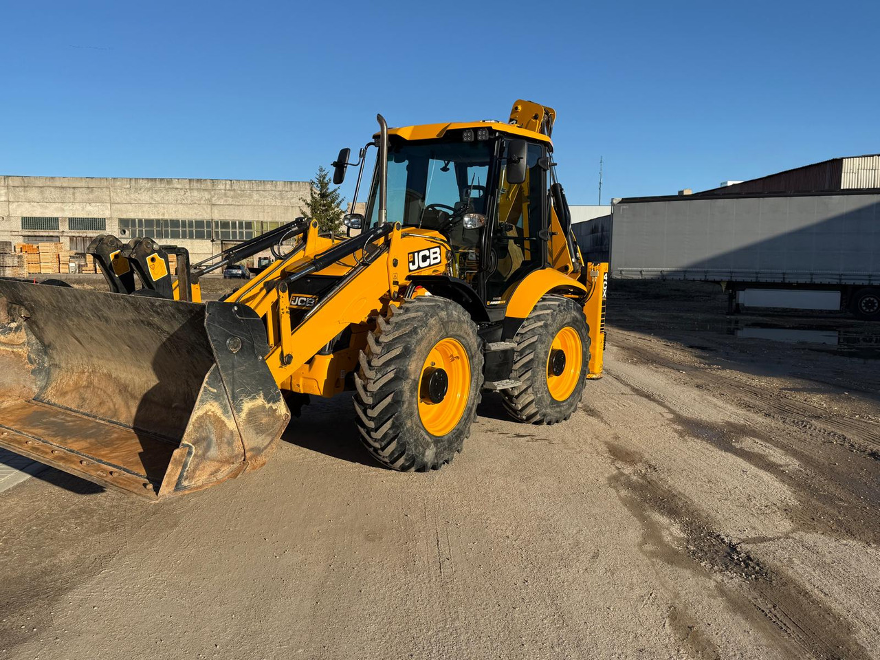 JCB 4cx jostic - Rýpadlo-nakladač: obrázek 2 JCB 4cx jostic - Rýpadlo-nakladač: obrázek 2