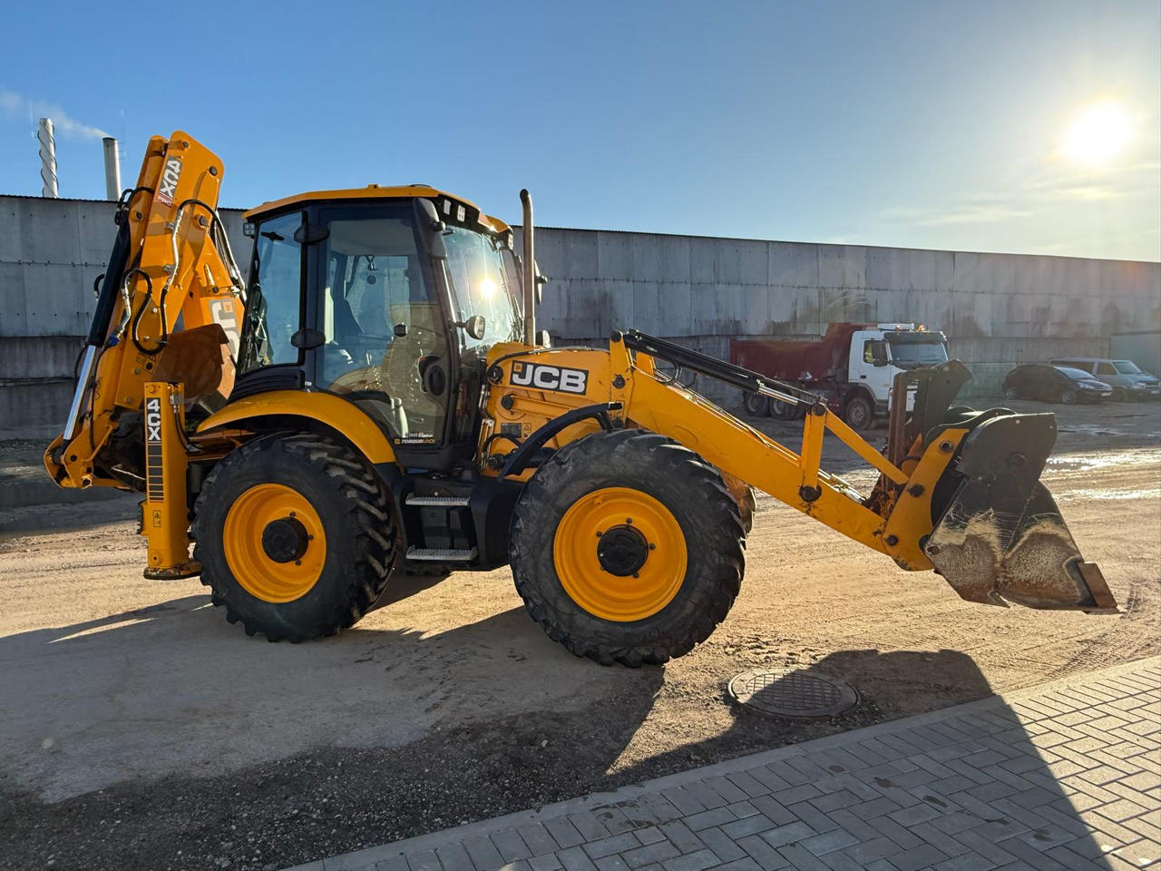 JCB 4cx jostic - Rýpadlo-nakladač: obrázek 1 JCB 4cx jostic - Rýpadlo-nakladač: obrázek 1