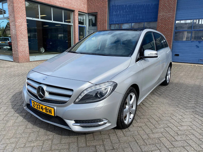 Mercedes-Benz B-Klasse 180 Ambition autom. panoramadak - SUV: obrázek 1 Mercedes-Benz B-Klasse 180 Ambition autom. panoramadak - SUV: obrázek 1