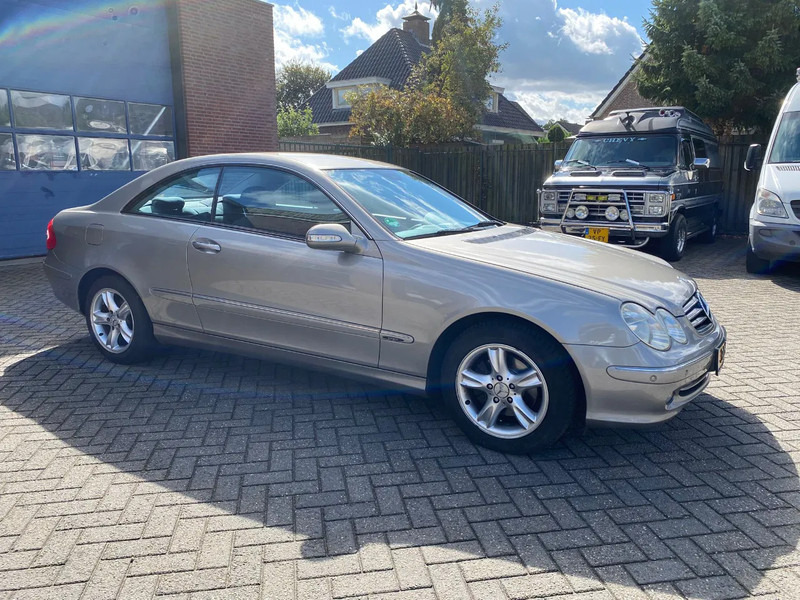 Mercedes-Benz CLK-Klasse C 200 KOMP. Autom. - Osobní auto: obrázek 2 Mercedes-Benz CLK-Klasse C 200 KOMP. Autom. - Osobní auto: obrázek 2
