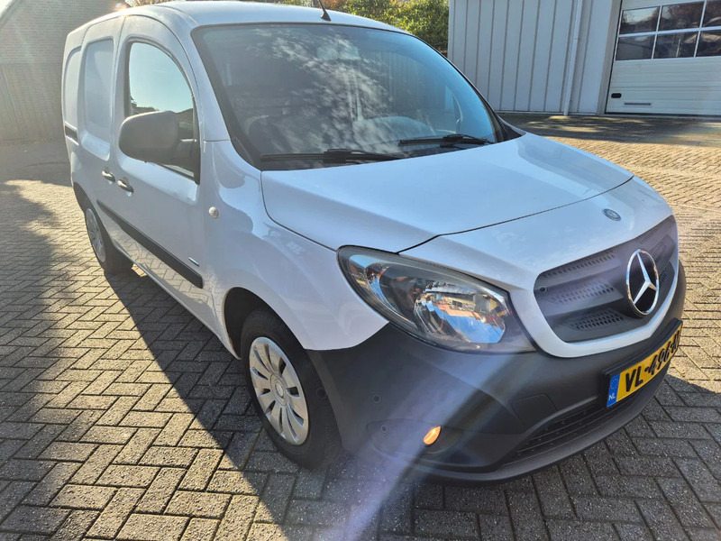 Mercedes-Benz Citan 108 CDI - Malá dodávka: obrázek 2 Mercedes-Benz Citan 108 CDI - Malá dodávka: obrázek 2