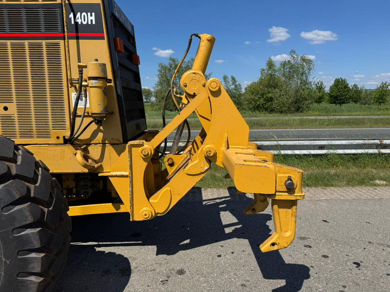 Caterpillar 140H 3306 engine - Grejdr: obrázek 4 Caterpillar 140H 3306 engine - Grejdr: obrázek 4