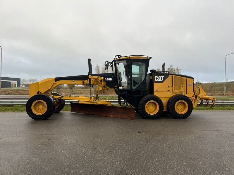 Grejdr Caterpillar 140M: obrázek 1