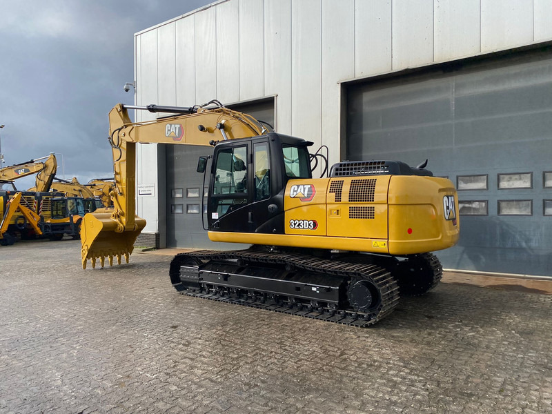Caterpillar 323D3 - Pásové rýpadlo: obrázek 3 Caterpillar 323D3 - Pásové rýpadlo: obrázek 3