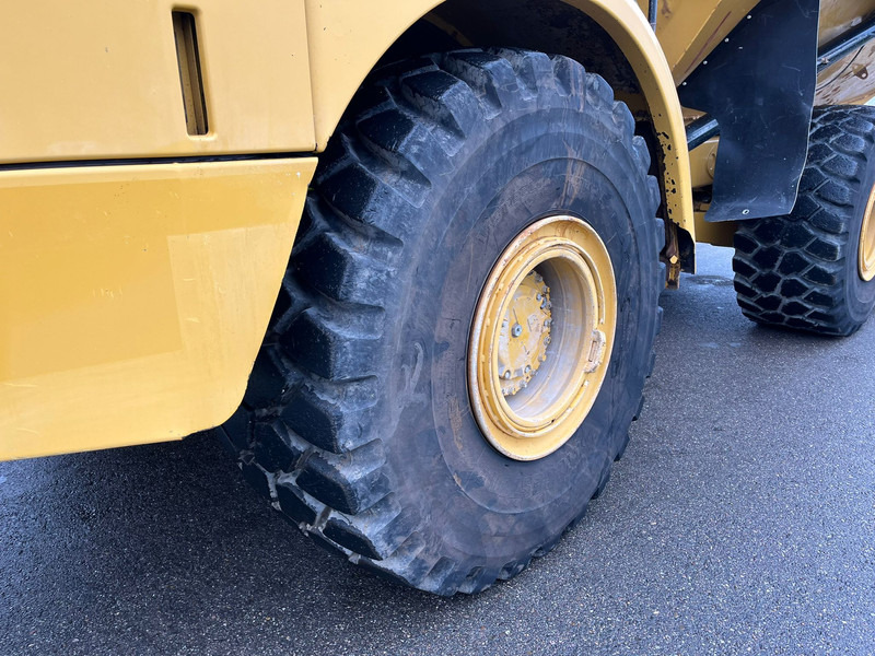 Kloubový sklápěč Caterpillar 740B: obrázek 11