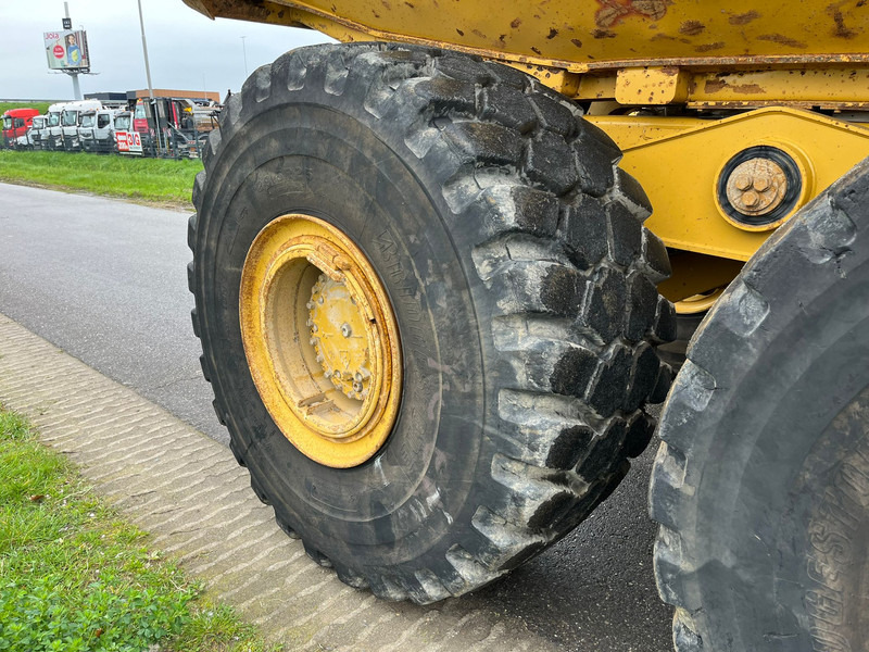 Kloubový sklápěč Caterpillar 740B: obrázek 14