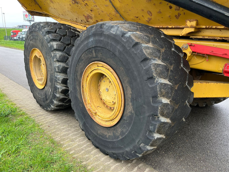 Kloubový sklápěč Caterpillar 740B: obrázek 13