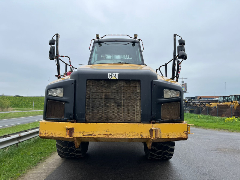 Kloubový sklápěč Caterpillar 740B: obrázek 8