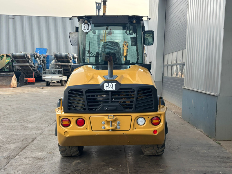 Caterpillar 908 - Kolový nakladač: obrázek 4 Caterpillar 908 - Kolový nakladač: obrázek 4