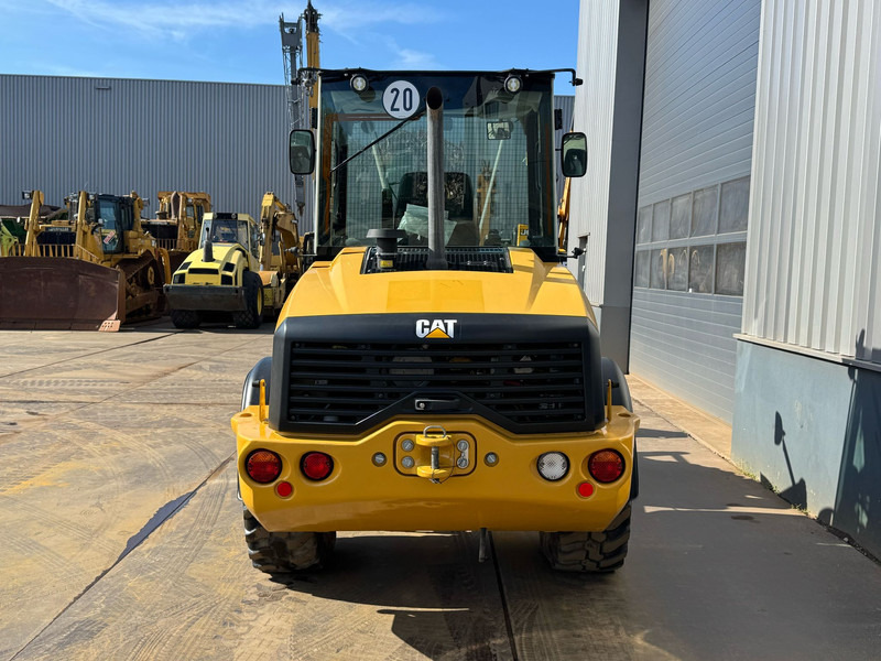 Caterpillar 908M - Kolový nakladač: obrázek 4 Caterpillar 908M - Kolový nakladač: obrázek 4