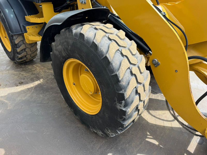 Kolový nakladač Caterpillar 908M: obrázek 16 Kolový nakladač Caterpillar 908M: obrázek 16