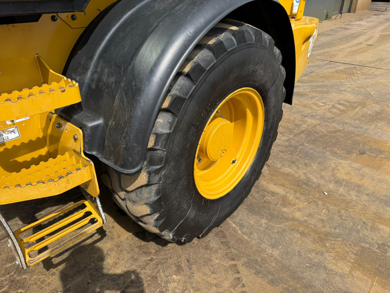 Kolový nakladač Caterpillar 908M: obrázek 9 Kolový nakladač Caterpillar 908M: obrázek 9