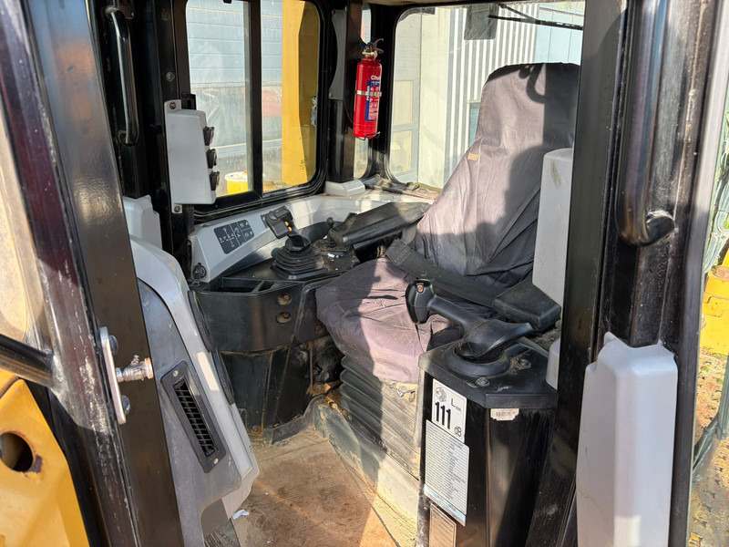 Buldozer Caterpillar D6T LGP: obrázek 19 Buldozer Caterpillar D6T LGP: obrázek 19