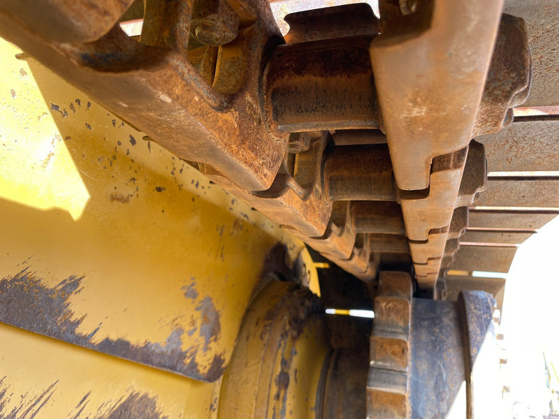 Buldozer Caterpillar D6T XL: obrázek 16