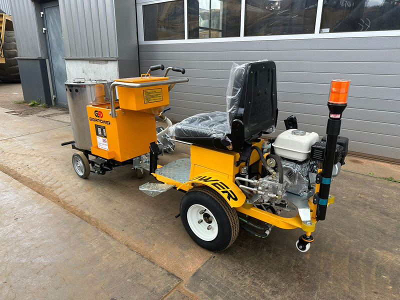 Giga power 860 Road Marking Machine - Technika pro ukládaní asfaltu: obrázek 2 Giga power 860 Road Marking Machine - Technika pro ukládaní asfaltu: obrázek 2