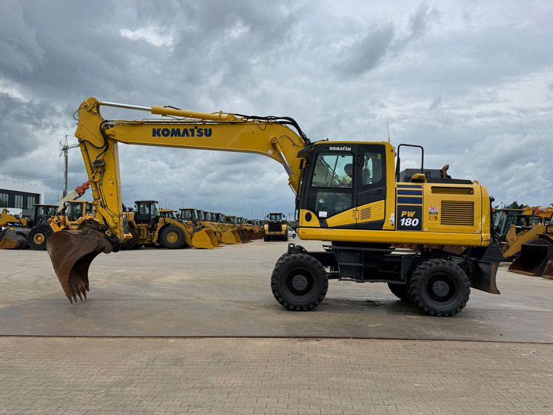 Komatsu PW180-11 - Kolesové rýpadlo: obrázek 1 Komatsu PW180-11 - Kolesové rýpadlo: obrázek 1