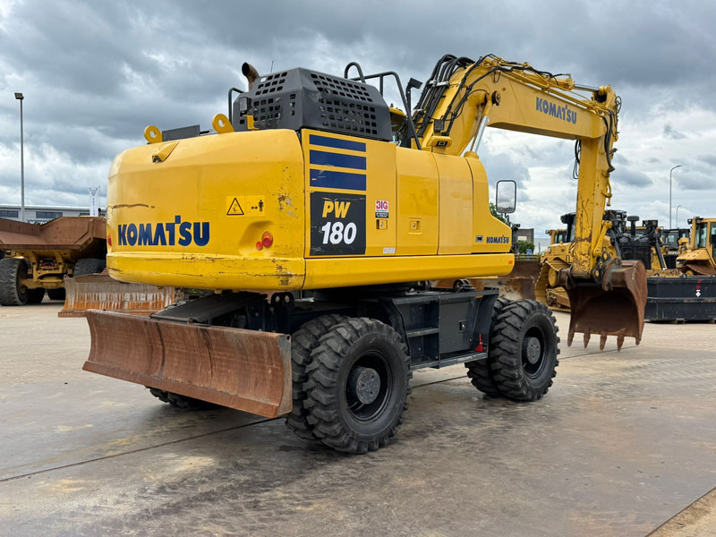 Komatsu PW180-11 - Kolesové rýpadlo: obrázek 5 Komatsu PW180-11 - Kolesové rýpadlo: obrázek 5