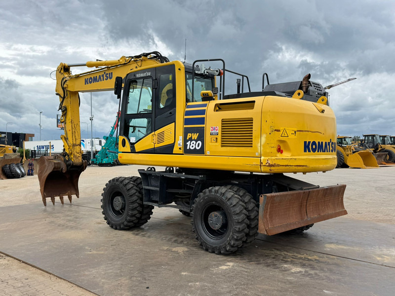 Komatsu PW180-11 - Kolesové rýpadlo: obrázek 3 Komatsu PW180-11 - Kolesové rýpadlo: obrázek 3