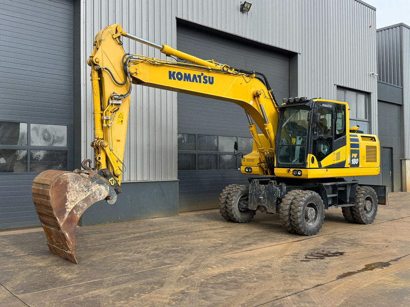 Komatsu PW180-11 - Kolesové rýpadlo: obrázek 3 Komatsu PW180-11 - Kolesové rýpadlo: obrázek 3