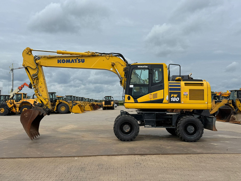 Komatsu PW180-11 - Kolesové rýpadlo: obrázek 1 Komatsu PW180-11 - Kolesové rýpadlo: obrázek 1