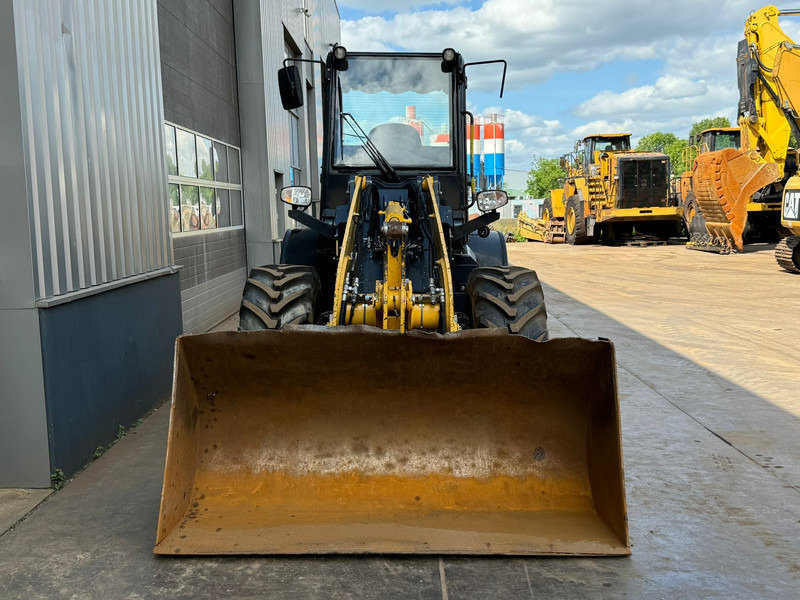 Kolový nakladač Komatsu WA100M-8EO - New Tires: obrázek 8