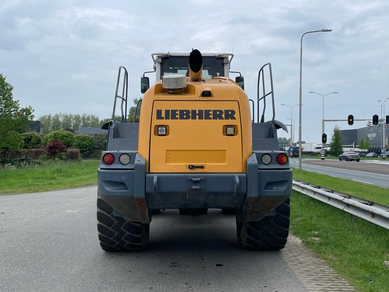 Liebherr L580 - Kolový nakladač: obrázek 4 Liebherr L580 - Kolový nakladač: obrázek 4