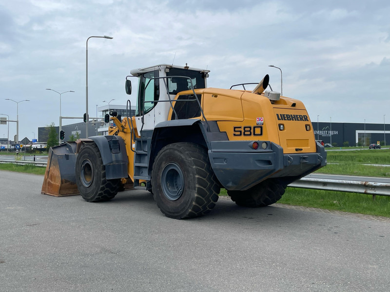 Liebherr L580 - Kolový nakladač: obrázek 3 Liebherr L580 - Kolový nakladač: obrázek 3