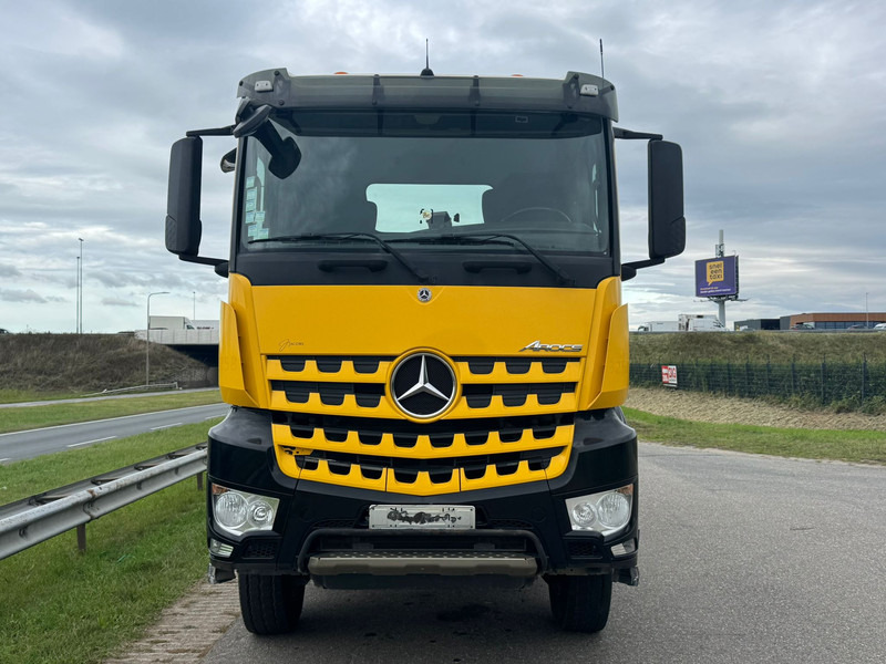 MERCEDESBENZ AROCS 3345 - Tahač: obrázek 5 MERCEDESBENZ AROCS 3345 - Tahač: obrázek 5