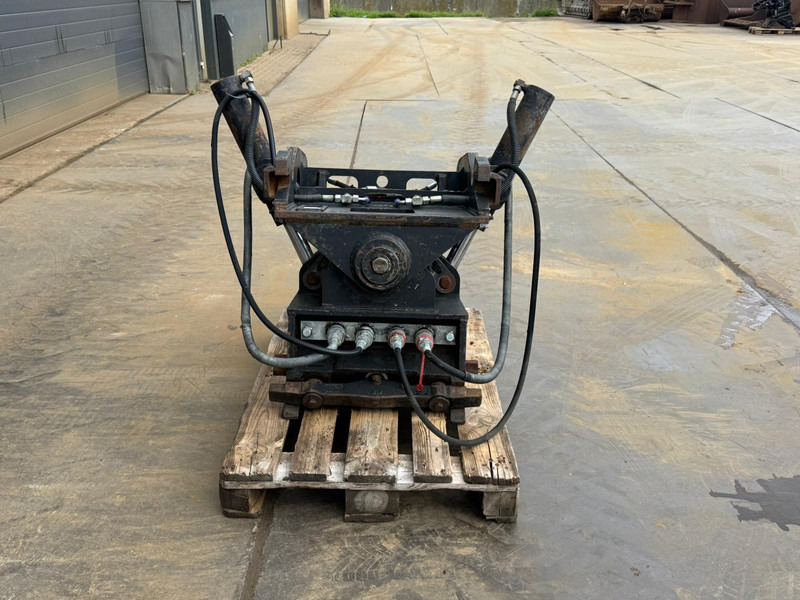 Verachtert CWT-40-H4N tilting quick coupler CW40 214-1033 - Rychloupínací: obrázek 4 Verachtert CWT-40-H4N tilting quick coupler CW40 214-1033 - Rychloupínací: obrázek 4