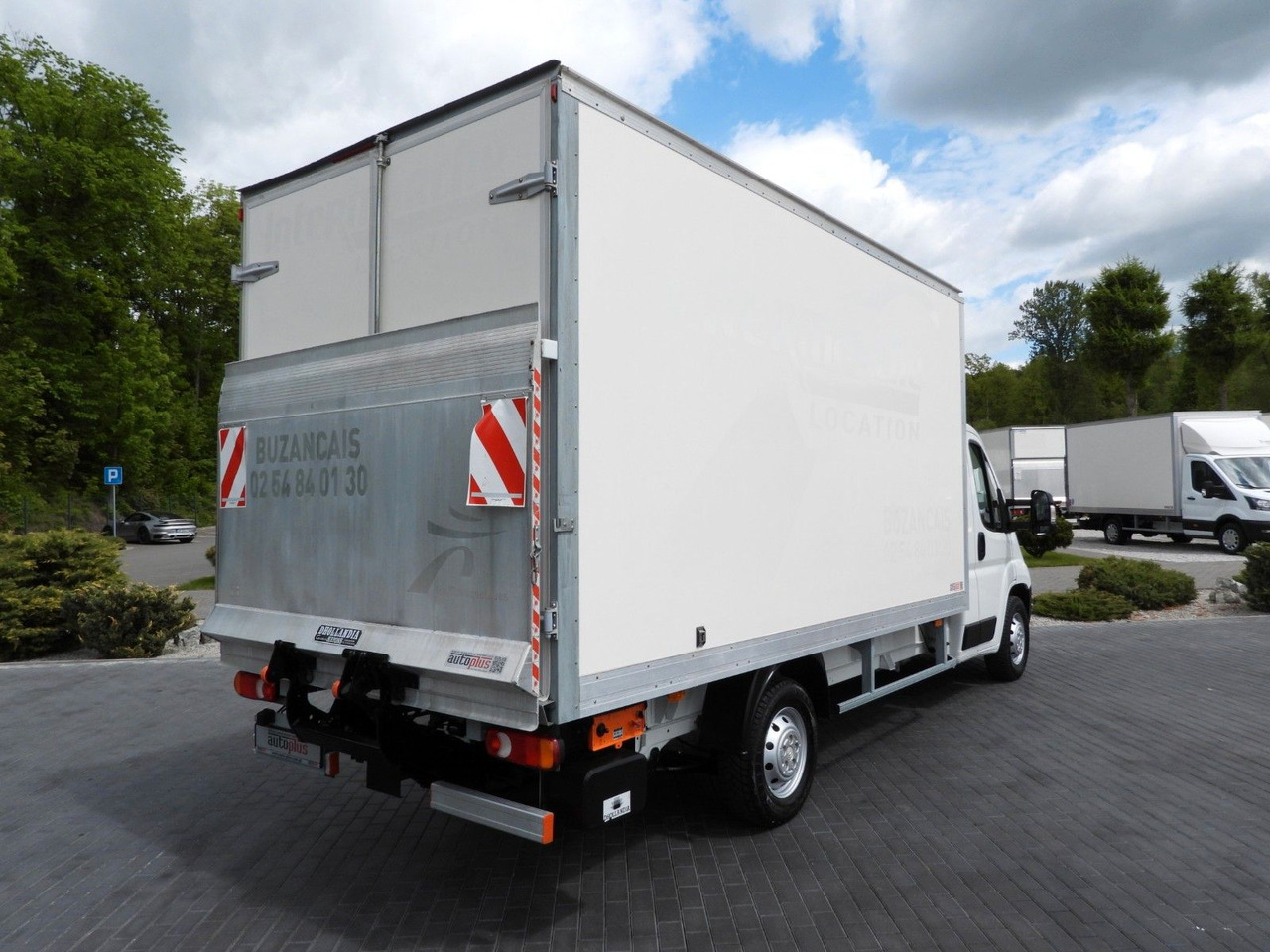 Citroën JUMPER KOFFER AUFZUG 8 PALETTEN TEMPOMAT NAVI Citroën JUMPER KOFFER AUFZUG 8 PALETTEN TEMPOMAT NAVI - Dodávka skřín: obrázek 3 Citroën JUMPER KOFFER AUFZUG 8 PALETTEN TEMPOMAT NAVI Citroën JUMPER KOFFER AUFZUG 8 PALETTEN TEMPOMAT NAVI - Dodávka skřín: obrázek 3