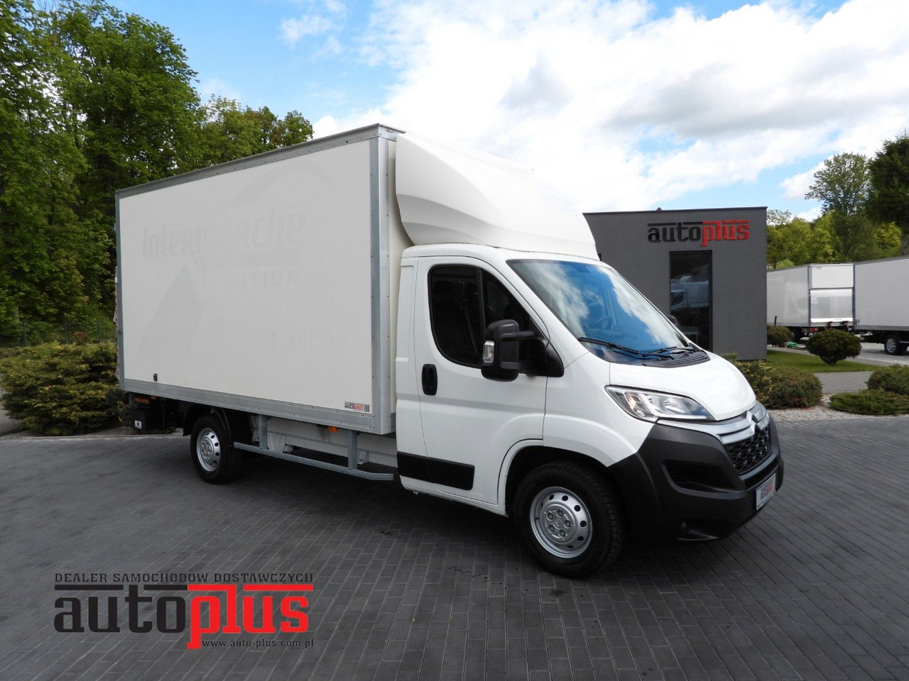 Citroën JUMPER KOFFER AUFZUG 8 PALETTEN TEMPOMAT NAVI Citroën JUMPER KOFFER AUFZUG 8 PALETTEN TEMPOMAT NAVI - Dodávka skřín: obrázek 1 Citroën JUMPER KOFFER AUFZUG 8 PALETTEN TEMPOMAT NAVI Citroën JUMPER KOFFER AUFZUG 8 PALETTEN TEMPOMAT NAVI - Dodávka skřín: obrázek 1