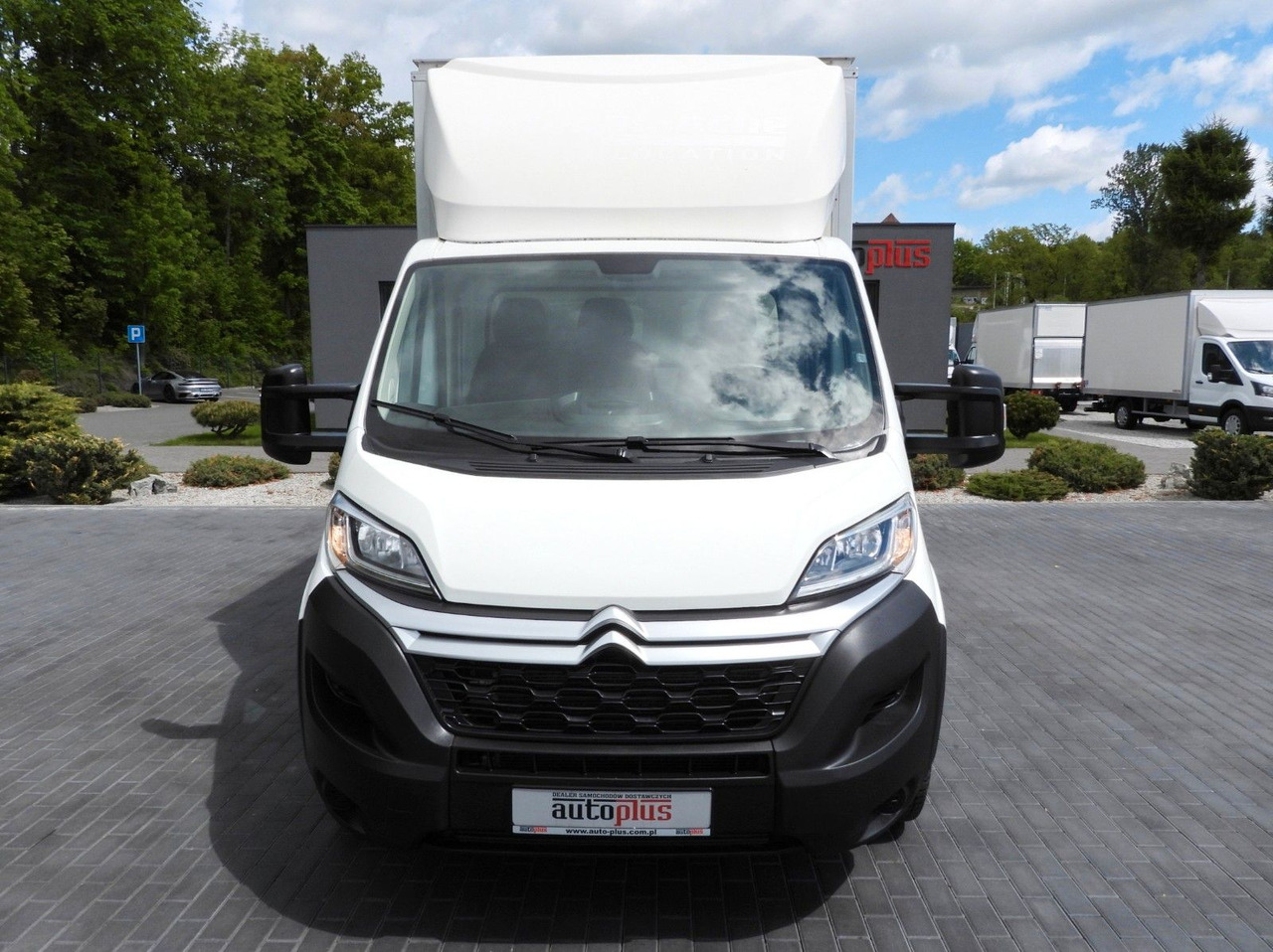 Citroën JUMPER KOFFER AUFZUG 8 PALETTEN TEMPOMAT NAVI Citroën JUMPER KOFFER AUFZUG 8 PALETTEN TEMPOMAT NAVI - Dodávka skřín: obrázek 5 Citroën JUMPER KOFFER AUFZUG 8 PALETTEN TEMPOMAT NAVI Citroën JUMPER KOFFER AUFZUG 8 PALETTEN TEMPOMAT NAVI - Dodávka skřín: obrázek 5